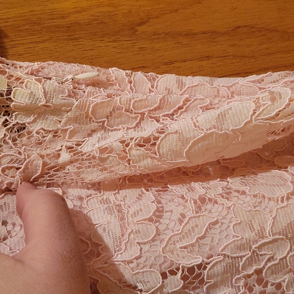 Beautiful dress - Picture 5 of 7